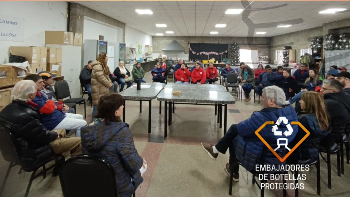 ♻️Septiembre♻️Mes de la Botella Protegida en @munipergamino 

📣Se cumplieron 9 años de la ordenanza municipal que dió origen a este camino de cuidado del ambiente
 #labotellanoesbasuraesfuturo  <a href="/TProtegidoPerga/">TallerProtegidoPerga</a> 
¡Sumate! EMBAJADORES DE BOTELLAS PROTEGIDAS
noticias.pergamino.ar/2025/09/11/per…