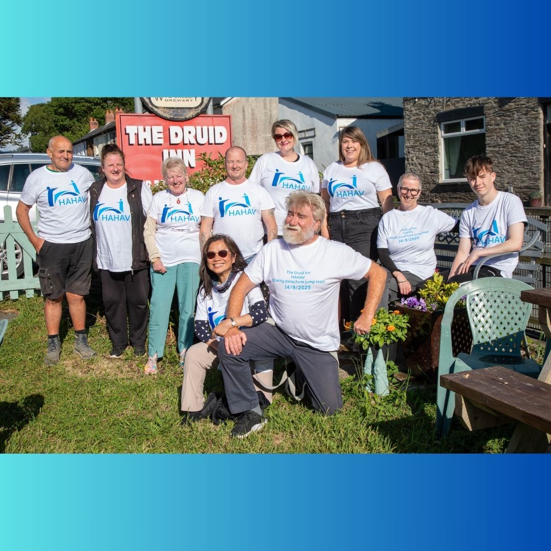 Pob lwc i griw ‘Skydive’ Cymunedol Goginan! 🪂 13 o unigolion dewr yn neidio yn Abertawe Ddydd Sul 14 Medi er budd <a href="/_HAHAV_/">HAHAV Hospice at Home Ceredigion</a>  Ceredigion. 
Diolch am gefnogi ein gwaith.
Cefnogwch yma 👇hahav.enthuse.com/pf/goginancomm…
#SkydiveGoginan #HAHAV #PobLwc #diolch 💙🫶🩵