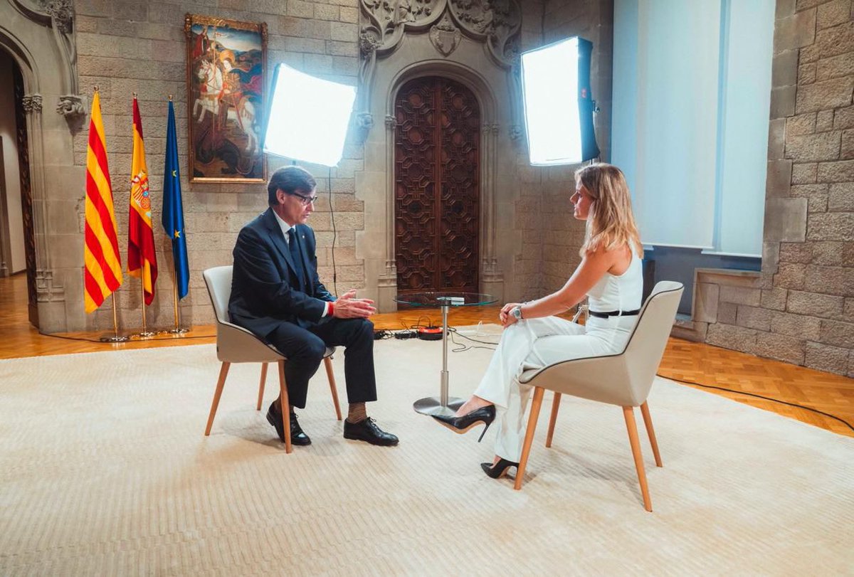 ¿Cómo fue su encuentro con Puigdemont? ¿Visitarle fue una concesión a los independentistas? ¿Habrá presupuestos en España? ¿Es viable la legislatura? <a href="/salvadorilla/">Salvador Illa Roca</a> nos ha recibido en plena Diada. Esta noche, en <a href="/El_Intermedio/">El Intermedio</a>