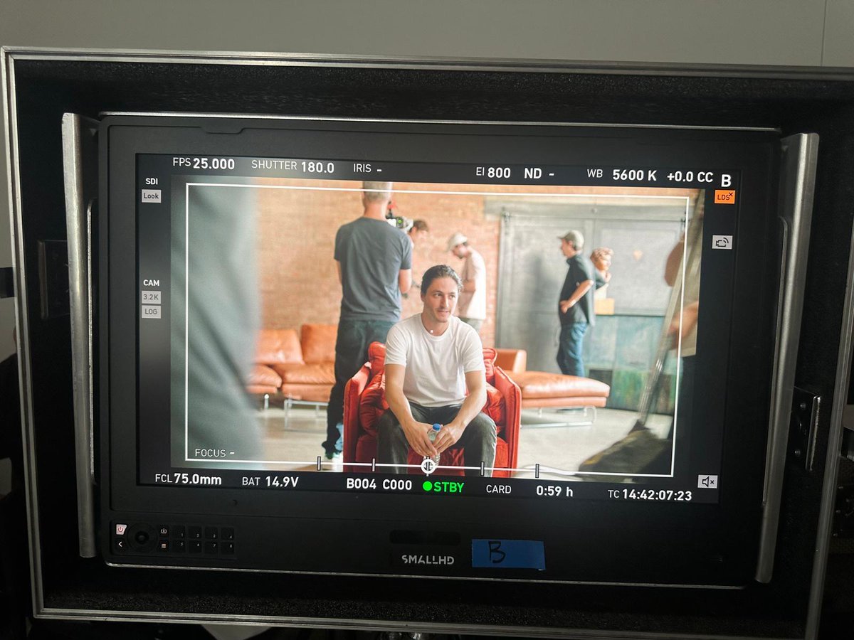 Big day yesterday. Two world-class instructors are joining Augment. 

The more students we have, the bigger the instructors we can attract.
The bigger the instructors we attract, the more students we bring in.

This is the flywheel we imagined three years ago.

Incredible to see