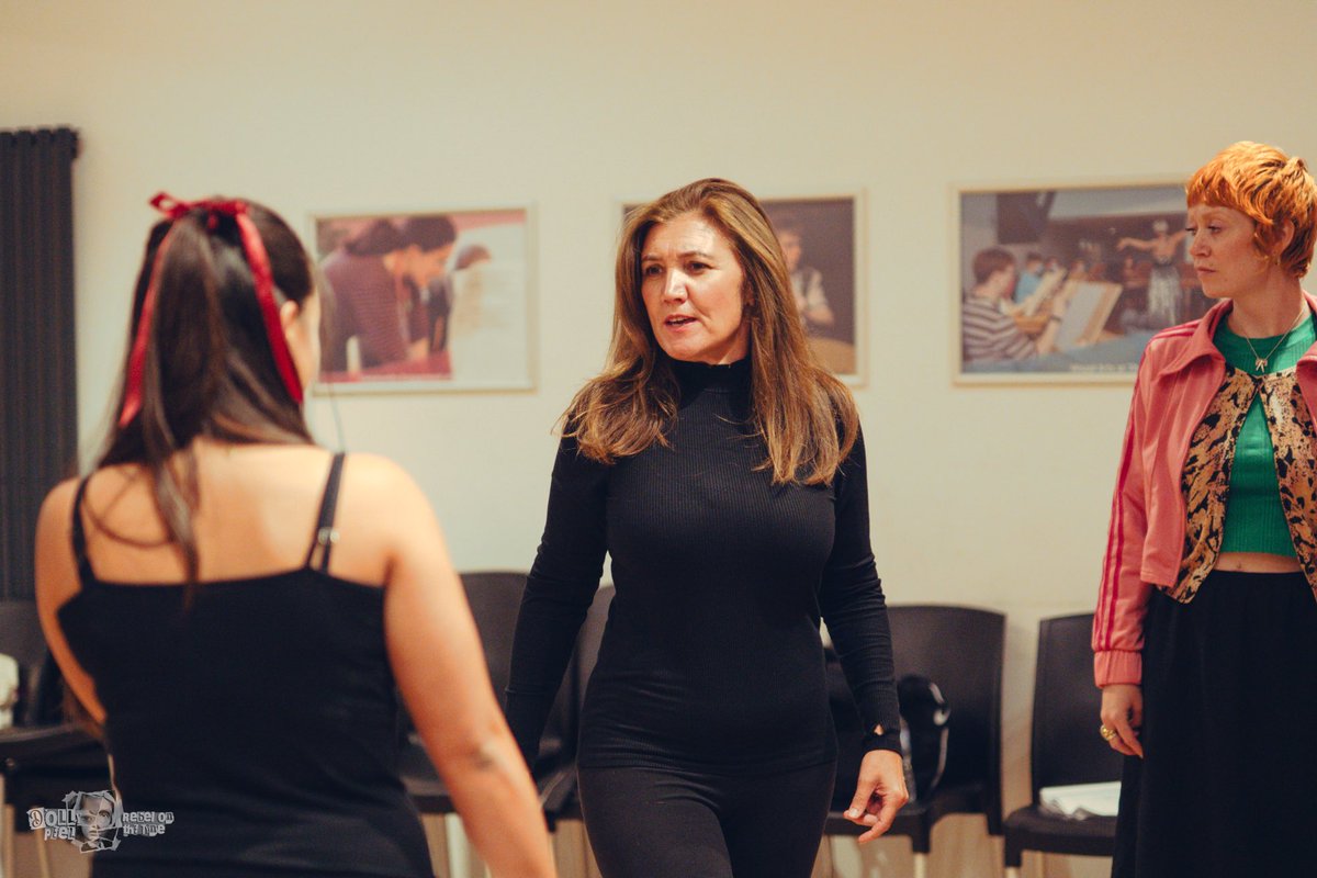 Dolly Peel in rehearsal. Opens next week ⁦<a href="/thecustomshouse/">The Customs House</a>⁩  #stephanieputson ⁦<a href="/helenchongx/">helen chong (she/her)</a>⁩  #emmacrowley-bennett