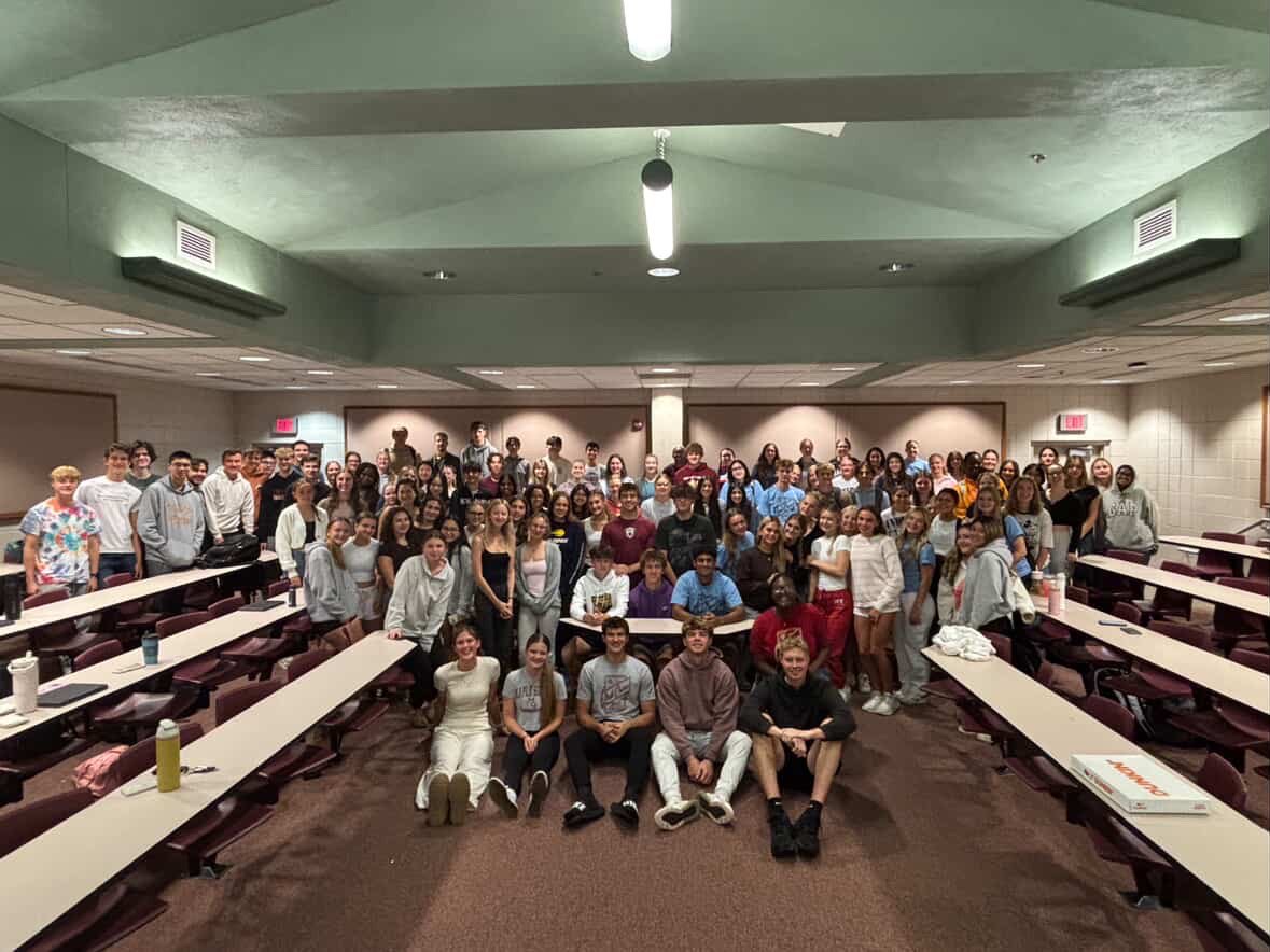 MGSHPrincipal's tweet image. Crimson National Honor Society! 

Hats off to this group for totaling over 2,000 hours of volunteer service this summer! #WeAreCrimson