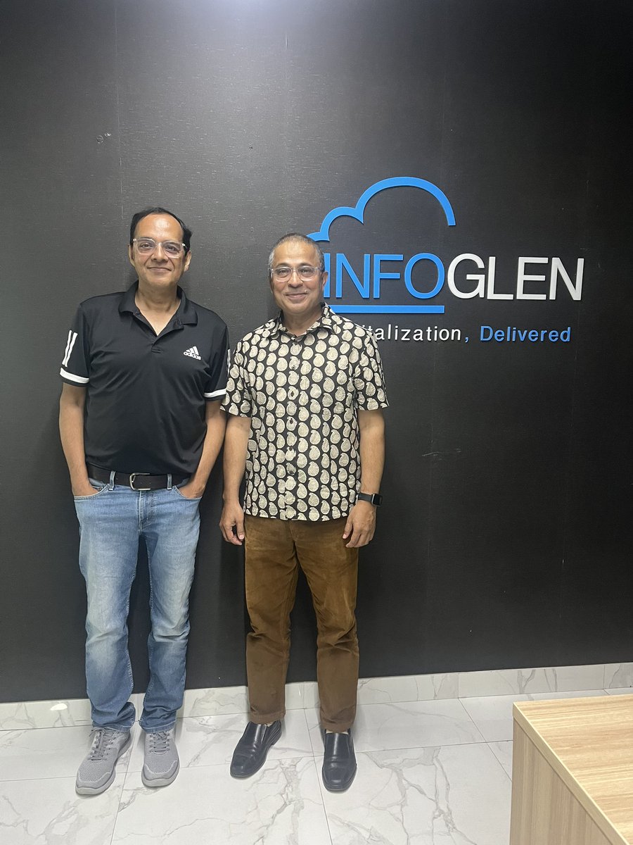 The Editor Who Gave Me My First Break

Had the privilege of meeting my ex boss and my mentor Ibrahim Ahmad (the then Editor of Voice&amp; Data and DQ) today after more than a decade in the millennium city of GGN. 

Back in late nineties, when I was freelancing with The Pioneer and
