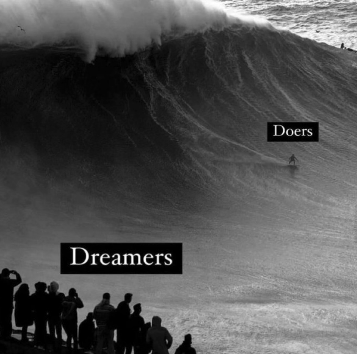 maxxmakes's tweet image. gm! small waves today but surfing none the less!