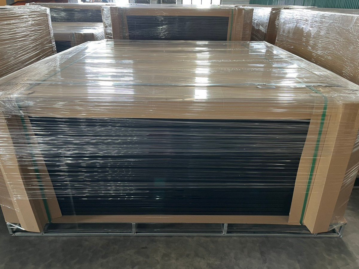 NinhBinhDHA's tweet image. Powder Coated Steel Fence – Manufactured by DHA Ninh Bình
For orders and inquiries: sales@hanexmetal.co
DHA Ninh Bình – Your trusted partner in steel solutions.
#SteelFence #PowderCoating #DHANinhBinh #ISO9001 #GlobalTrade #QualityFirst