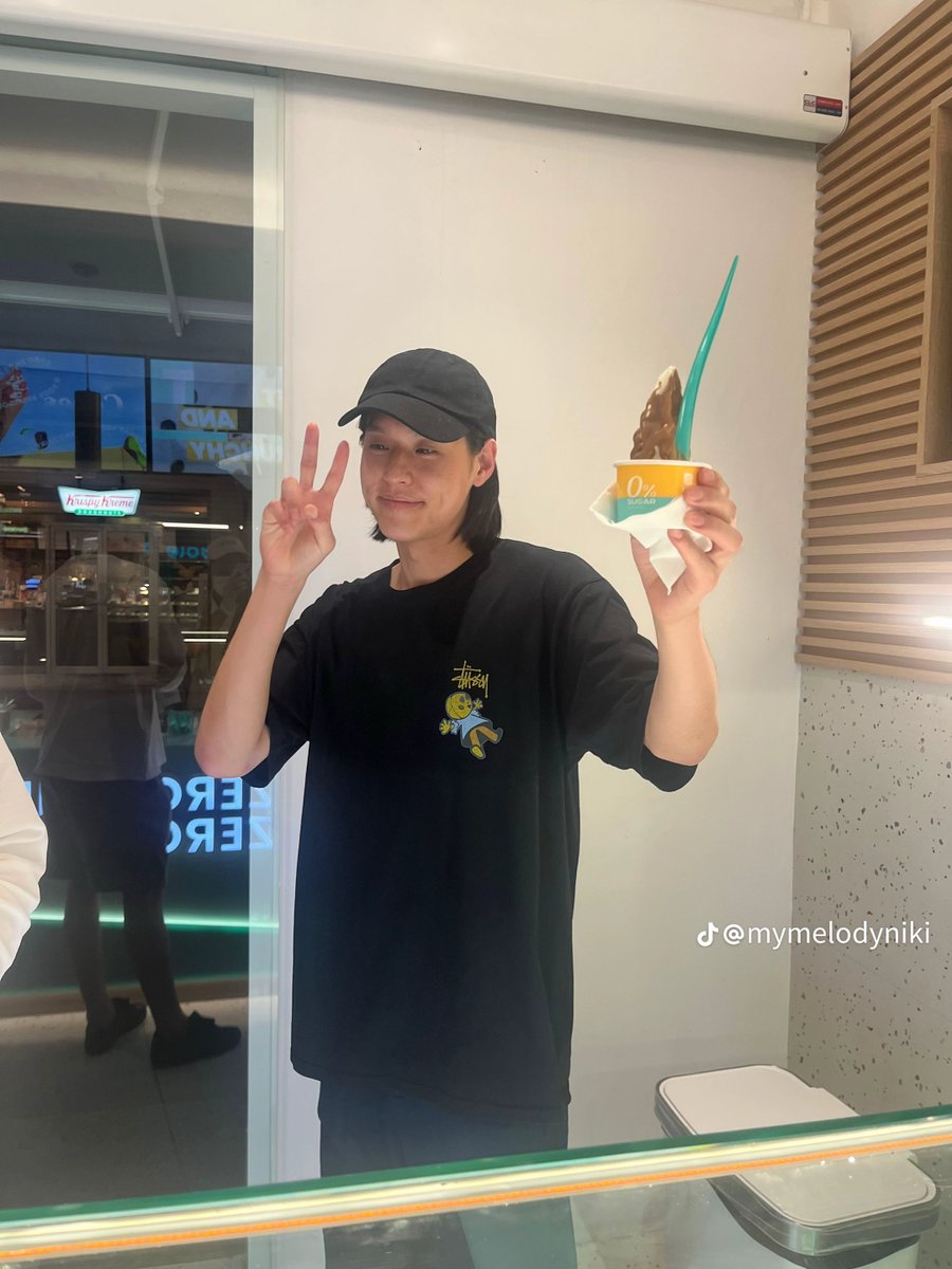 โยเล่หล่อมาก 😙🤟

#bbillkin