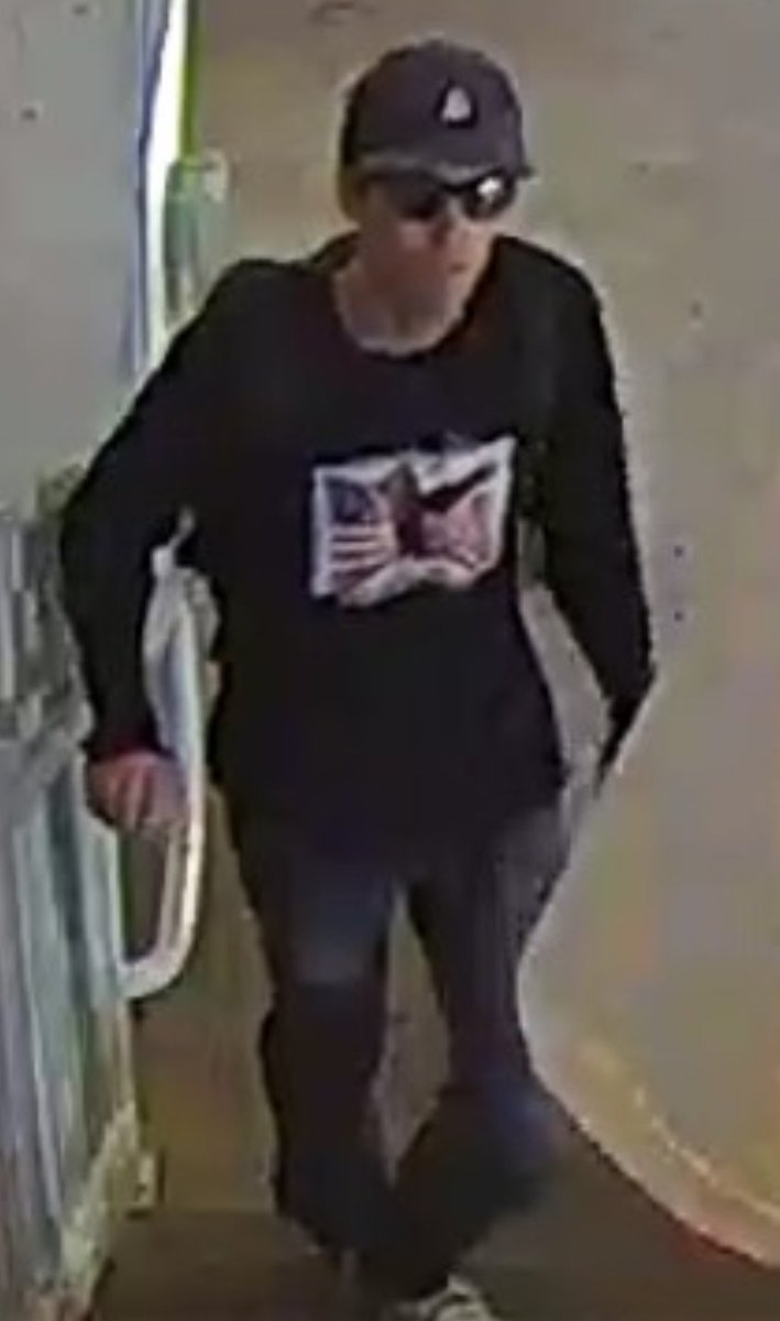 JLRINVESTIGATES's tweet photo. Charlie Kirk assassin. Who is he?
https://t.co/GgT6Dj87m7 https://t.co/dewPNSixNt
