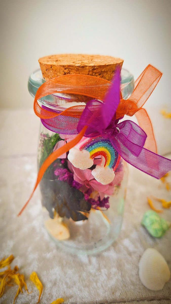 seatangles_'s tweet photo. new decorative halloween botanical potion jars on the shop🎃🌸 the angel feather, the magical rainbow🌈 and the pink petal  

https://t.co/tyAuyqAjqL https://t.co/oOBwNlopIE