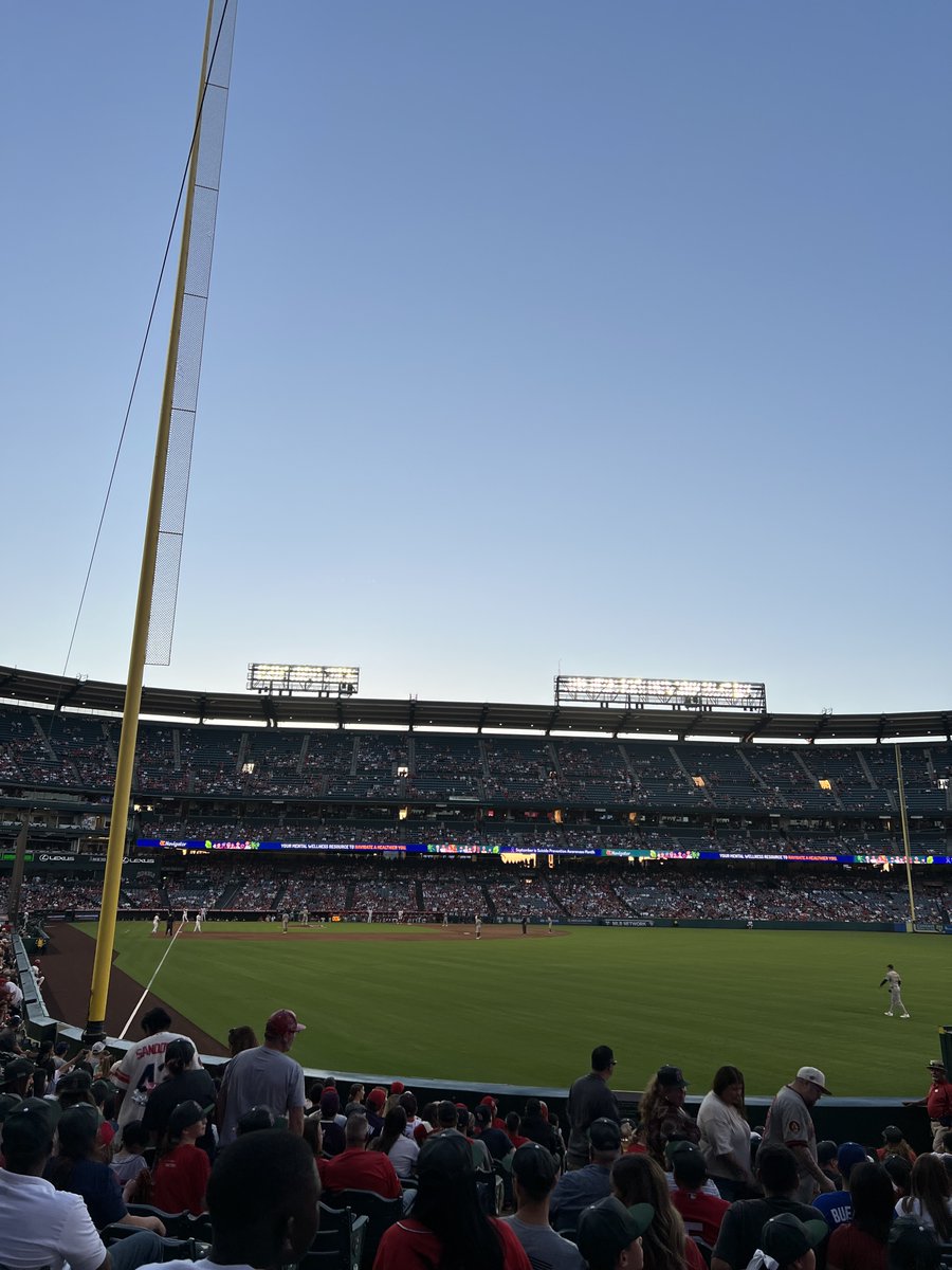 ULaVerne's tweet photo. Leos under the lights π§‘βΎ ULV Night at Angel Stadium! #LeoPride #ULVNight #LeosForLife https://t.co/5WjymABzLE