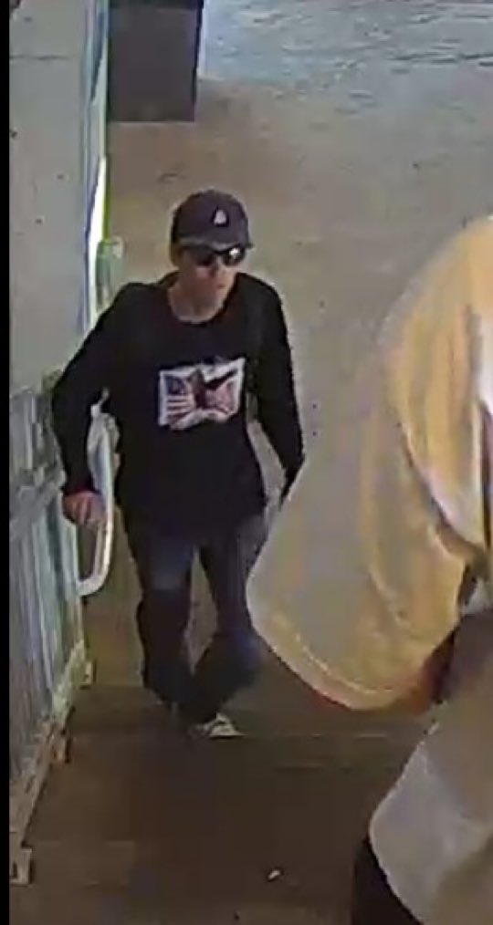 Here is the first photo of the person who the FBI says murdered Charlie Kirk yesterday.

They need our help to find him/her/it.

If you recognize this “person” call 1-800-CALL-FBI.