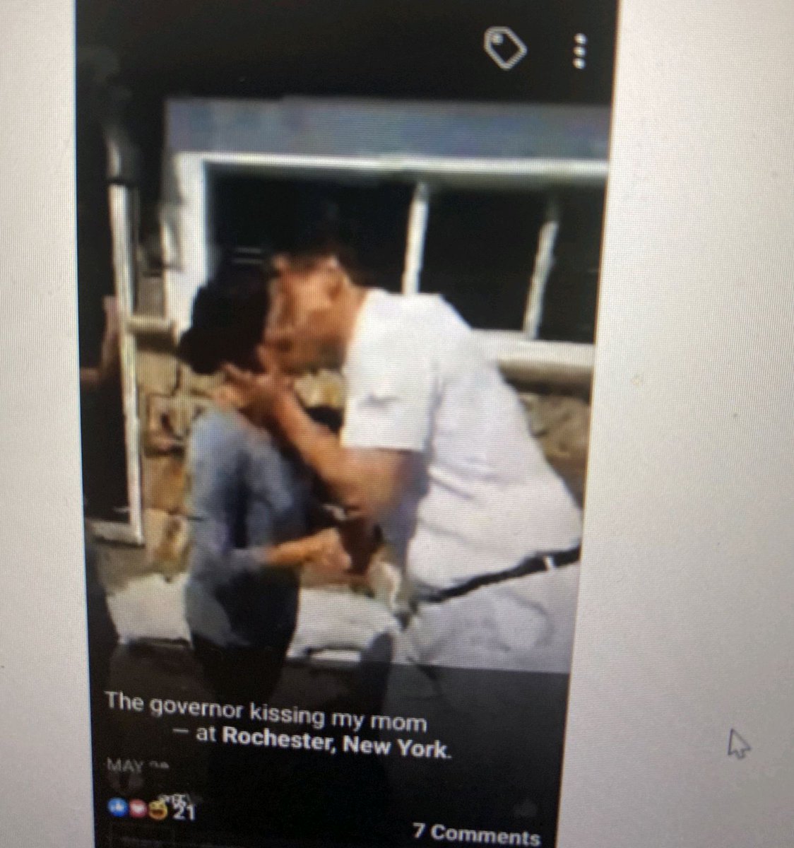 CuomoInmate's tweet photo. @ChrisCuomo It should have been your #brother, @andrewcuomo, the #MURDERER, #SexualPredator, #gaslighter, #liar, #phony, #lowlife, and all around PIECE OF GARBAGE! 😤😤 https://t.co/7PUosr2JxA
