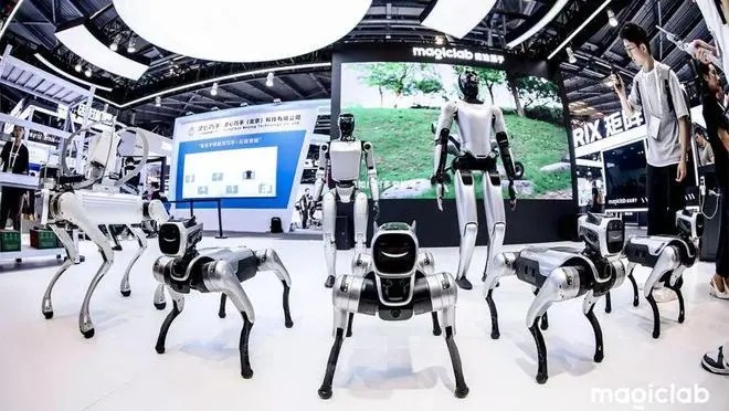 CloudpickTech's tweet image. 🌐 At #WAIC2025, AI retail shined — but Cloudpick is already live.
🤖 AI “store manager” auto-optimizes SKUs.
🚇 Deployed in Tokyo Metro, Osaka Metro, JR East, MTR, SMRT.
✈️ Narita, Haneda, Changi, Incheon.
🔗 cloudpick.ai
