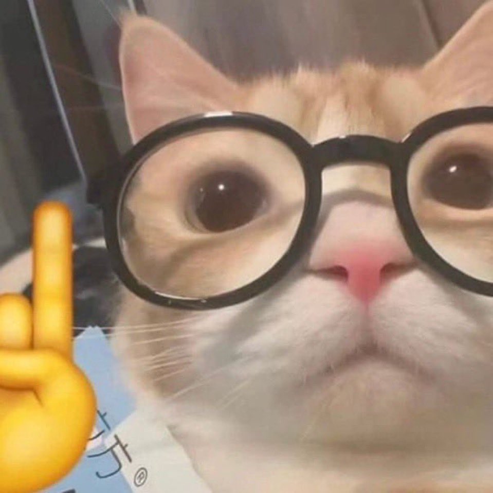 todo mundo q eh descolado interessante  e bonito hj em dia era otaku ou emo 15 anos atras se vc nao se encaixava em nenhum espectro entre esses dois grandes chances de vc fazer parte do michelismo cultural atualmente