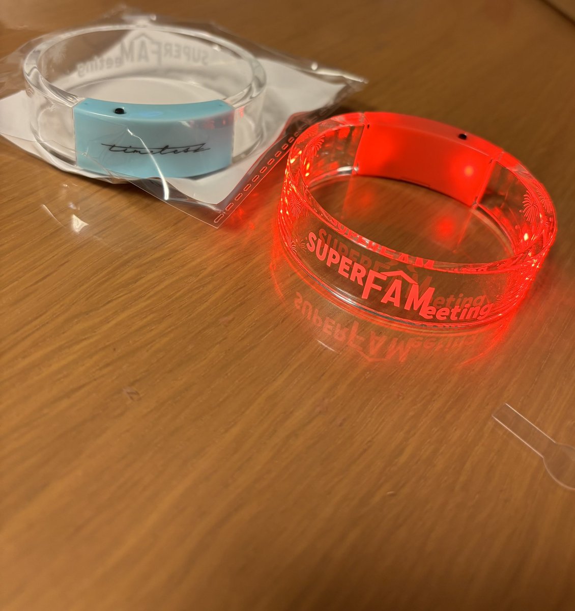 sexyzone1008's tweet photo. お姉ちゃんの分とでライトバングル2個しか買ってないけど可愛いし満足！ https://t.co/nSc0N9L44V