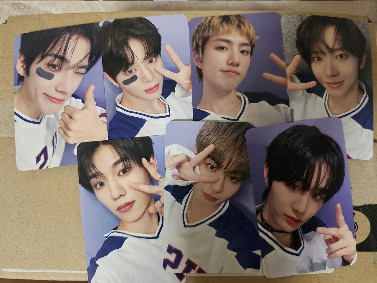 이븐 미공포 양도

메이크스타 하키 ver 
1set 3.0 개별 가능 !!

옵챗으로 연락주세요 ~~

open.kakao.com/o/sZ5531Ug