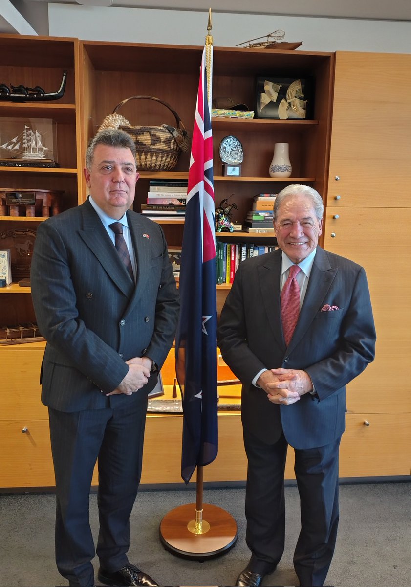 Ambassador Melih Karalar paid a courtesy visit to Rt Hon Winston Peters, <a href="/NewZealandMFA/">Winston Peters</a>, and exchanged views on strengthening Türkiye-New Zealand bilateral relations.