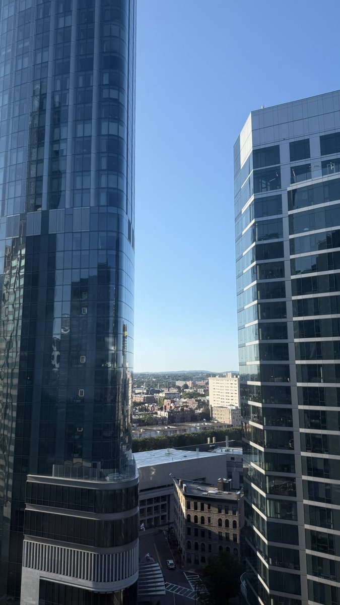 あさー。
さて朝ごはん食べて、最後のパッキングして、休憩したらでっぱつ