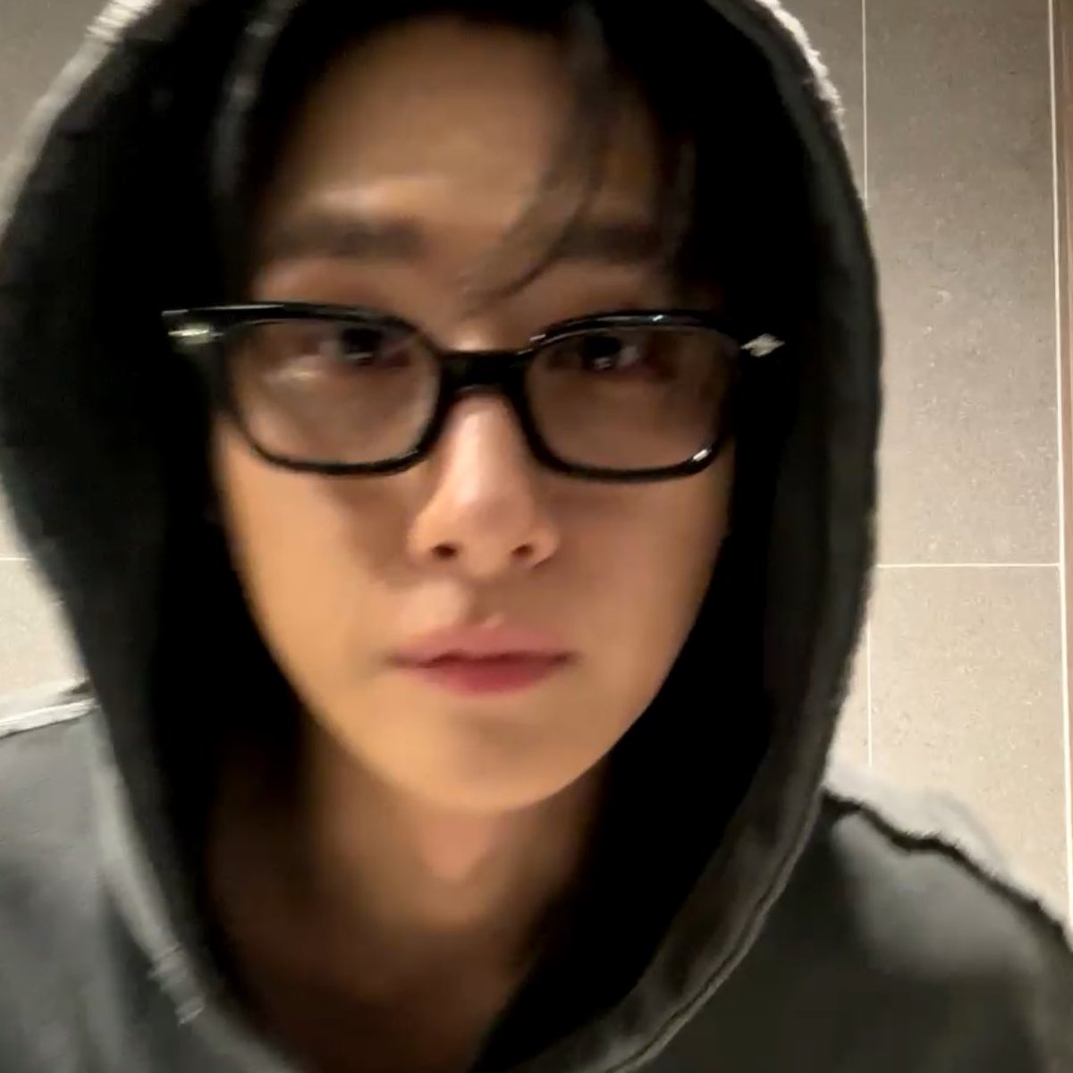 happyequalim's tweet photo. 미쳐 돌아버려… 슈퍼이끌ㄹIm………. https://t.co/rrBEc2GRA7