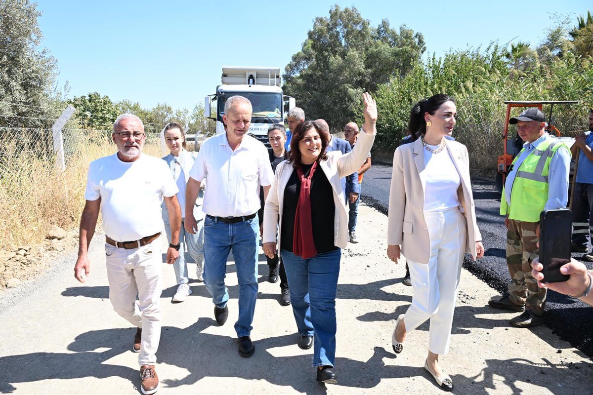 OZLEM_CERCIOGLU's tweet photo. Milletvekilimiz Sn. Seda Sarıbaş ve muhtarlarımız ile birlikte Büyükşehir Belediyemiz tarafından yapımı gerçekleştirilen Kızılcaköy-Kemer Mahalleleri bağlantı yolunu yerinde inceledik.

Yatırımlarımız ve hizmetlerimizle kentimize değer katmaya devam edeceğiz. https://t.co/tWzQYZXOVv