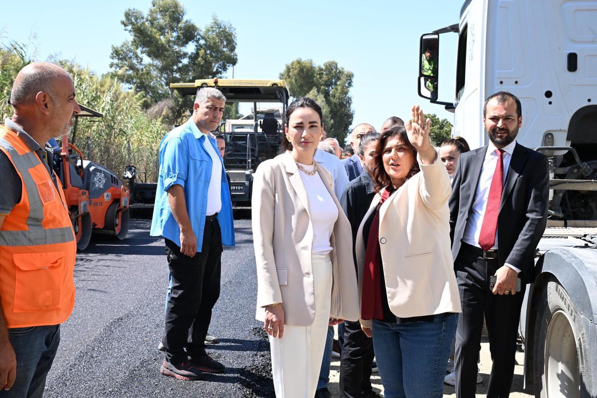 OZLEM_CERCIOGLU's tweet photo. Milletvekilimiz Sn. Seda Sarıbaş ve muhtarlarımız ile birlikte Büyükşehir Belediyemiz tarafından yapımı gerçekleştirilen Kızılcaköy-Kemer Mahalleleri bağlantı yolunu yerinde inceledik.

Yatırımlarımız ve hizmetlerimizle kentimize değer katmaya devam edeceğiz. https://t.co/tWzQYZXOVv