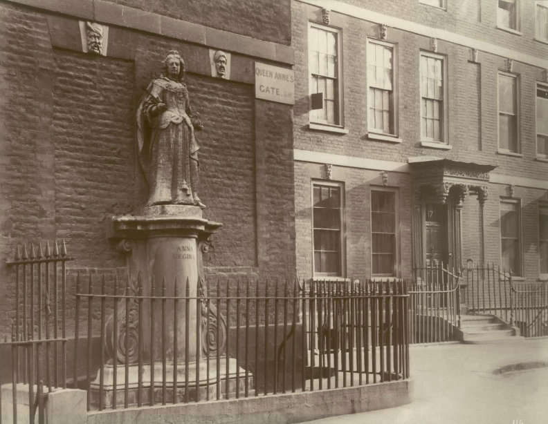 Queen Anne’s Gate in London is one of those streets with that little extra something.  Every year on August 1, the statue of the Queen comes to life and strolls around the area, which is quite neighborly of her.  #FolkloreThursday