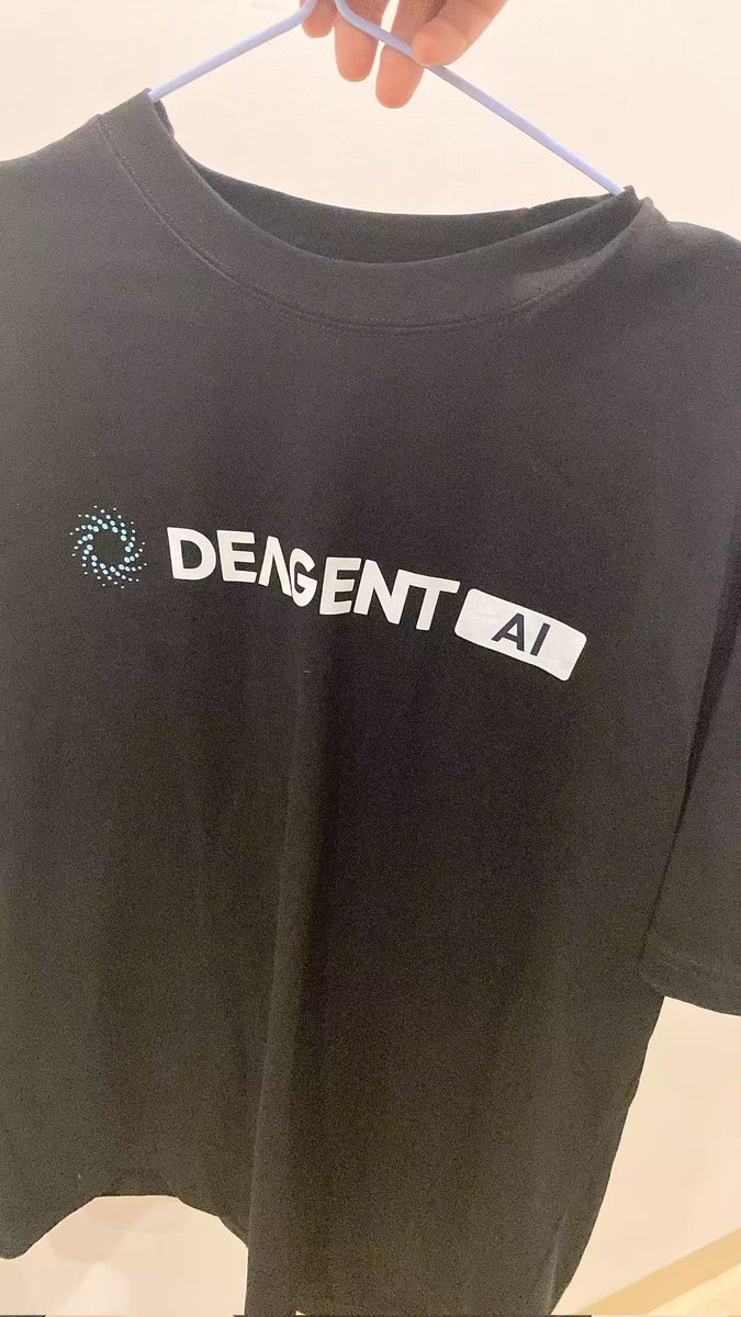 Bluesky459278's tweet photo. DA发的T恤质量真是太好了
就如 #Deagent 一样
质量太硬了！！！
厚积薄发，期待起飞的那一天！
@zhaogougou0622 @DeAgentAI @stevenguyen1303 @kkkqukuailian https://t.co/p0l2TjLpgN
