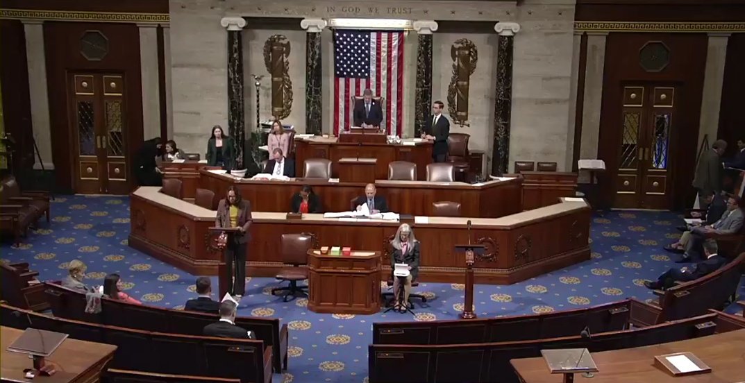 HUGE 🚨 CONGRESSWOMAN SYDNEY : "Trump imposed 50% tarrifs on India because his fragile ego was so triggered"

"Partnership with India is too important to be sacrificed for Trump’s ego"

"Joe Biden took the relationship with India to new heights"

"Now, make a deal and fix the