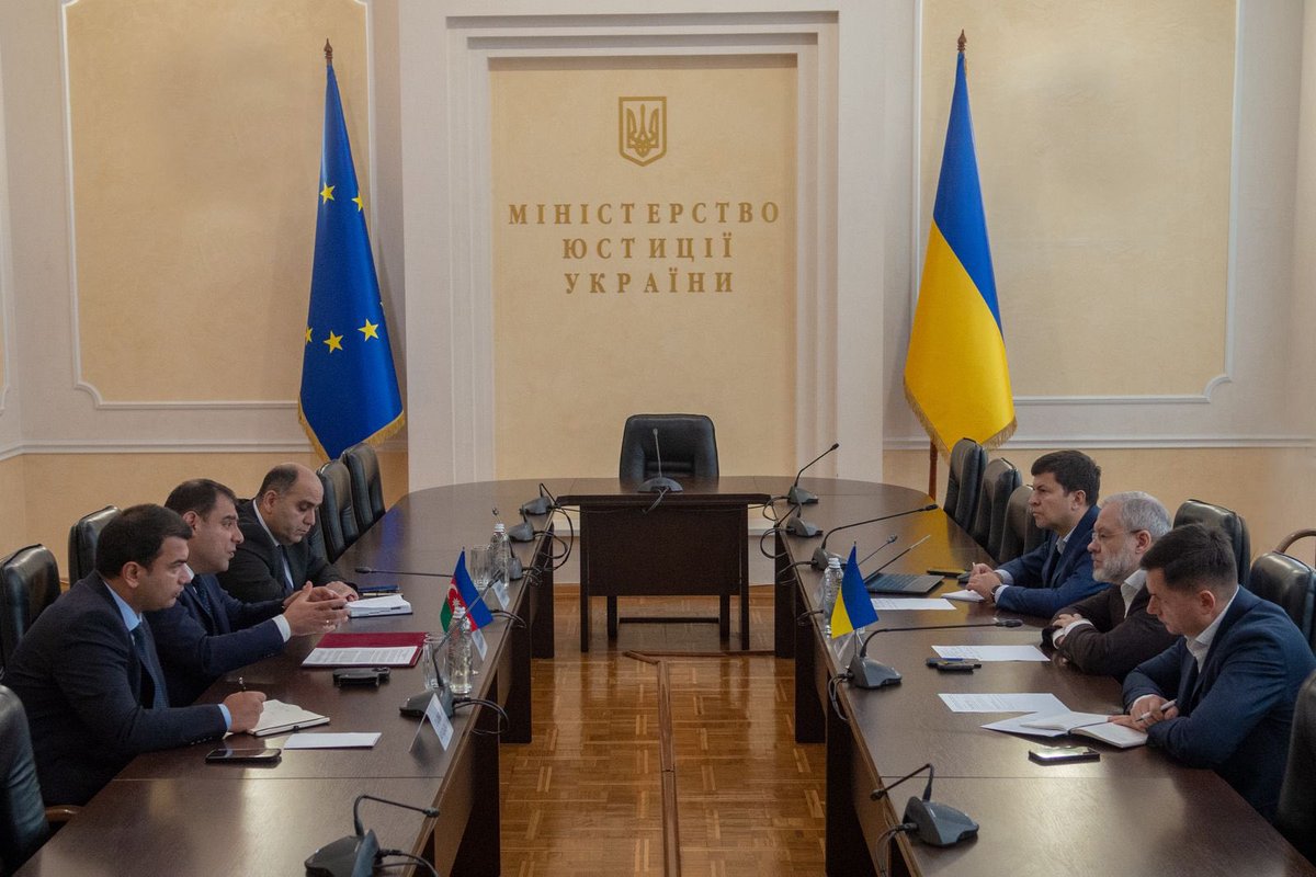 Good and meaningful conversation with Minister of Justice of Ukraine 🇺🇦 German Galushchenko. Discussed furthering of 🇦🇿🇺🇦 bilateral cooperation in the field of justice focusing on broadening legal basic and institutional interaction as well as rights and freedom protection 🇦🇿🤝🇺🇦