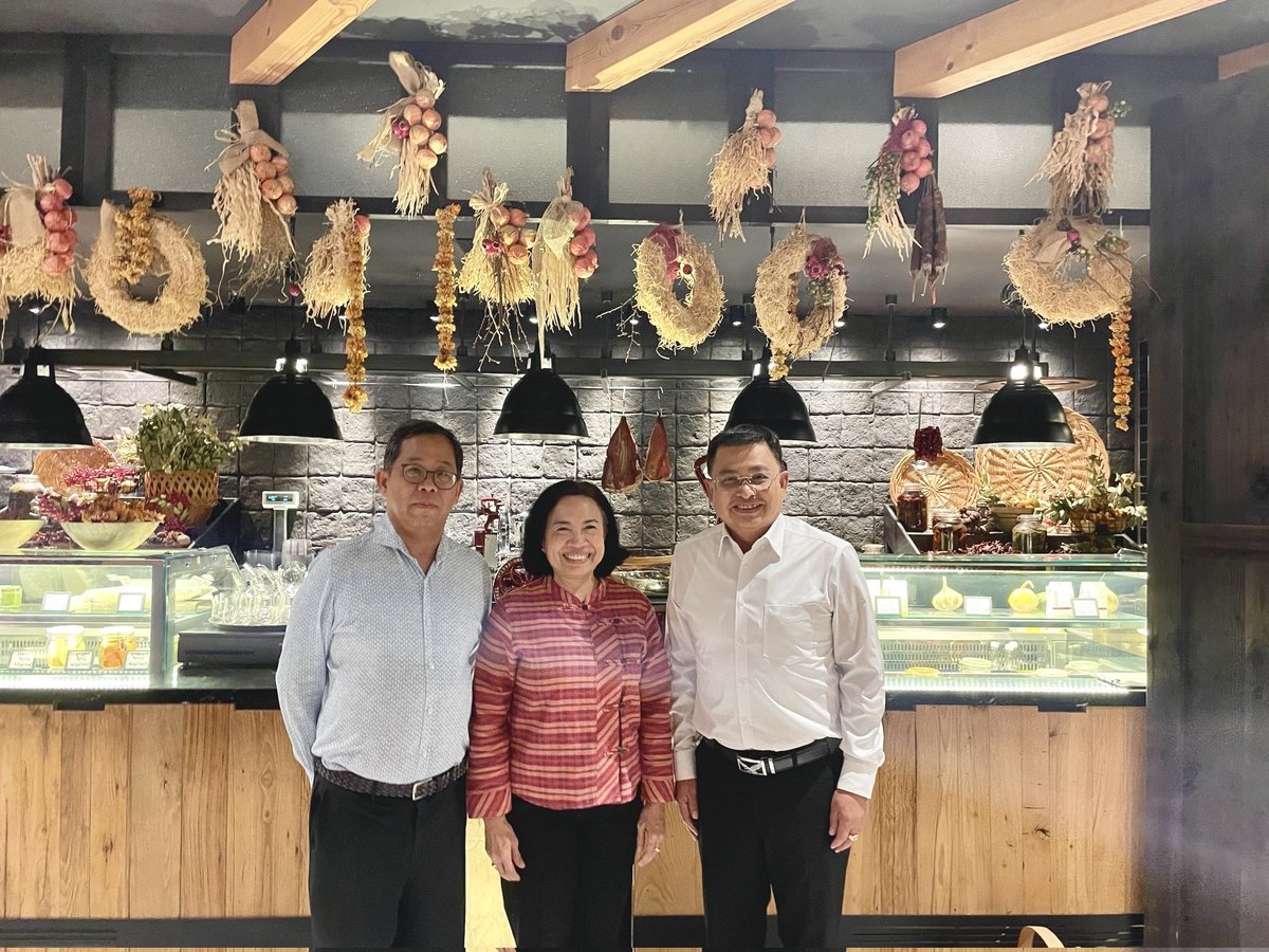 💡🌍📊 11 Sept 2025 | Tbilisi — Auditor General Monthien Charoenphon  <a href="/berm_SAO/">monthien SAO</a> met H.E. Apirat Sugondhabhirom, Thai Ambassador to Ankara (covering Georgia), to deepen Thailand–Georgia cooperation in trade, tourism &amp; public auditing. #SAOThailand