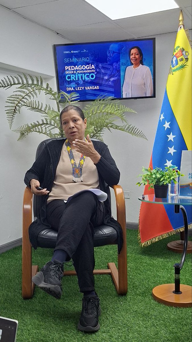 “LA PEDAGOGÍA DESDE EL PENSAMIENTO CRÍTICO” SEMINARIO INTERNACIONAL DESDE COFAE

Lee la nota: facebook.com/share/p/1EQWMf…