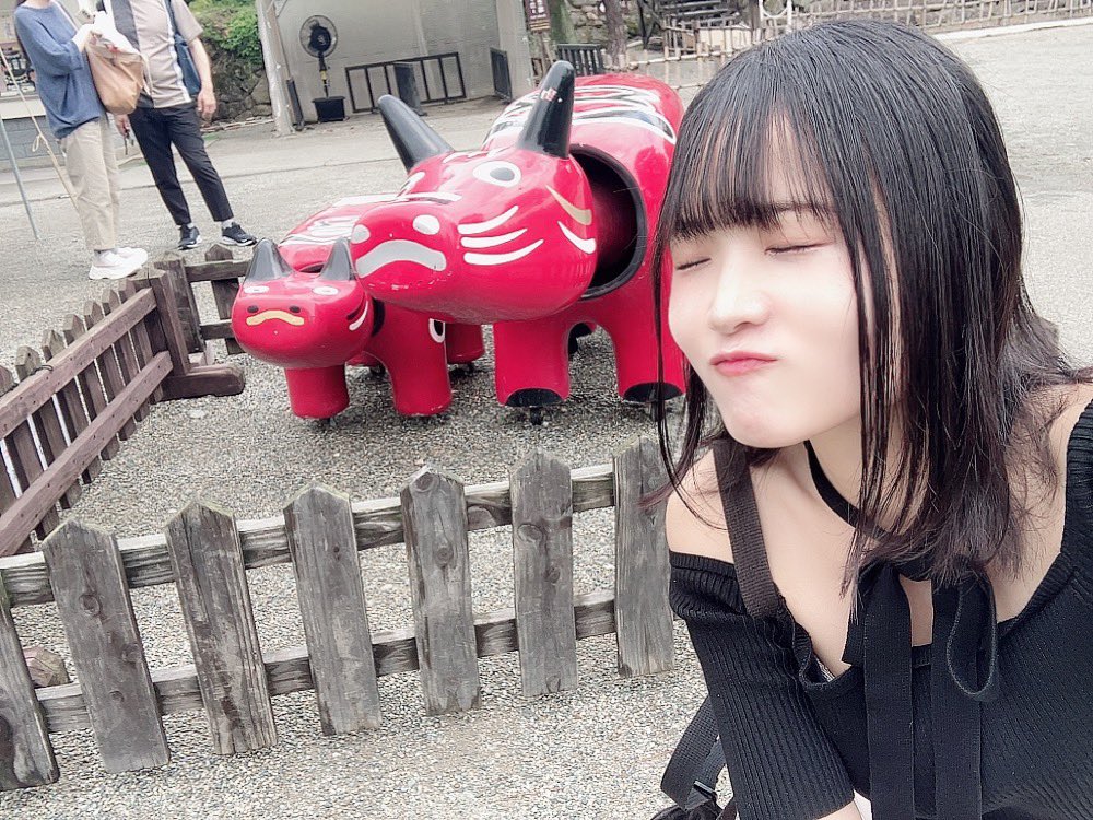 今日もお疲れ様🏖

1泊2日で福島県に行ってきたよ〜🍑
電車バスを駆使する勢には凄く難しい県だったけど、静かな土地でした🙂‍↕️✨
（結局行きたい所に行くの難しそうだったので東京帰ることにした😀✈️）

これは赤べこうーみん🐮

明日も笑顔満開でいきましょう🌸

#うみいろダイアリー
#あいじょう