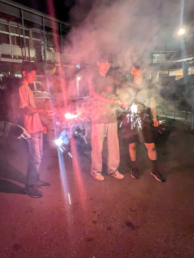 今日は合宿3日目！
花火や水鉄砲などのレクを挟みながら、一生懸命練習に励んでいます！