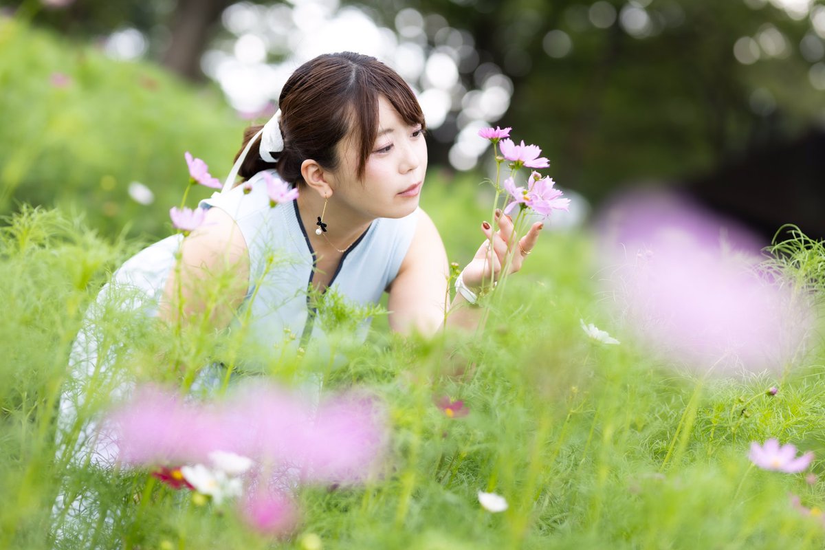 花言葉は乙女の純潔

みれい&amp;ゆーじん

#ファインダー越しの私たちの世界 
#ポートレート 
#ピンクの秋桜