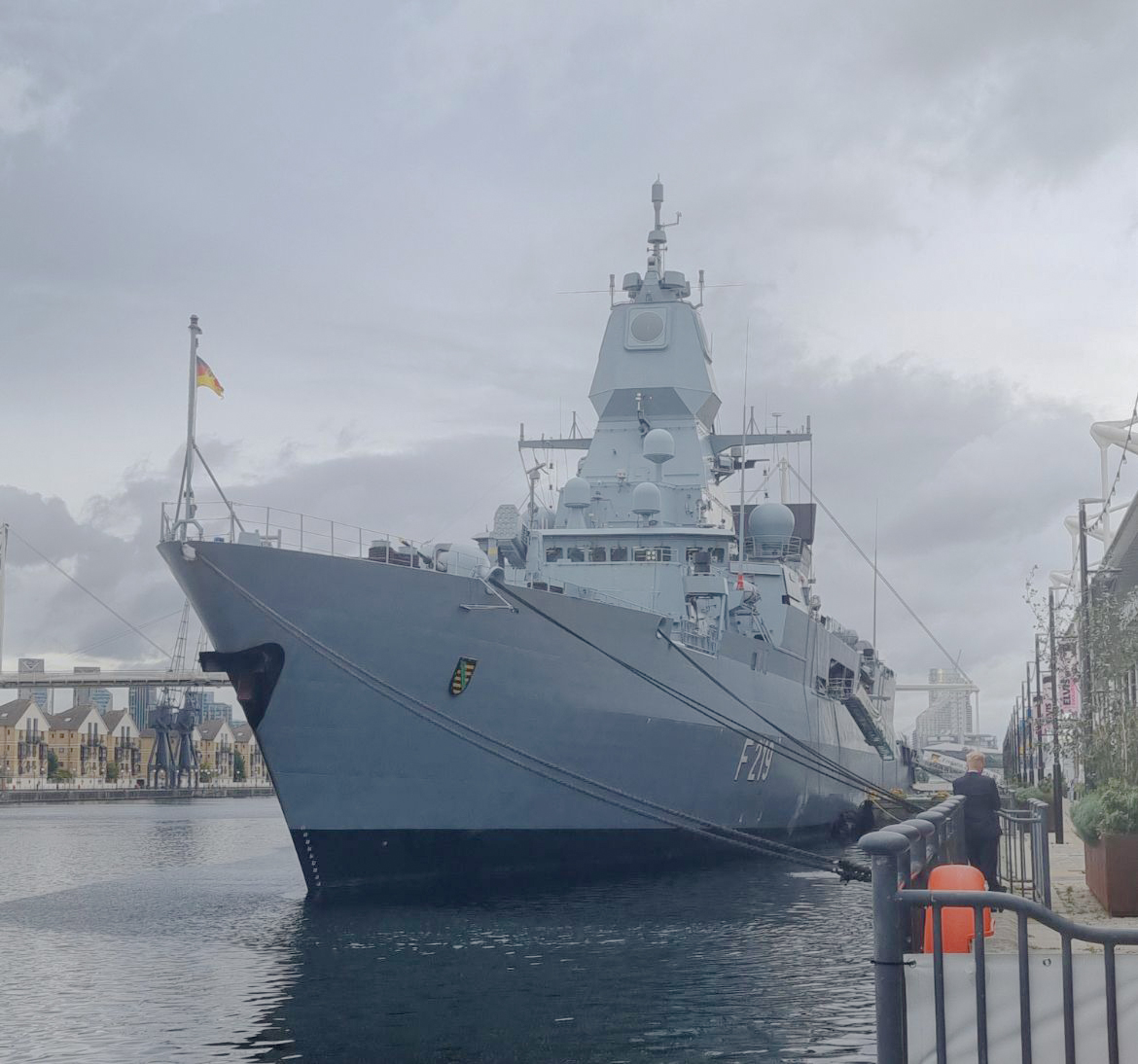GermanEmbassy's tweet photo. German frigate FGS Sachsen is the #DSEI2025's flagship.

1000+ visitors have toured the warship which recently took part in Operational Sea Training in Plymouth.

At a reception aboard the ship Chief of the Defense Staff Air Chief Marshal Sir Richard Knighton was guest of honour. https://t.co/ultVJfvpFV