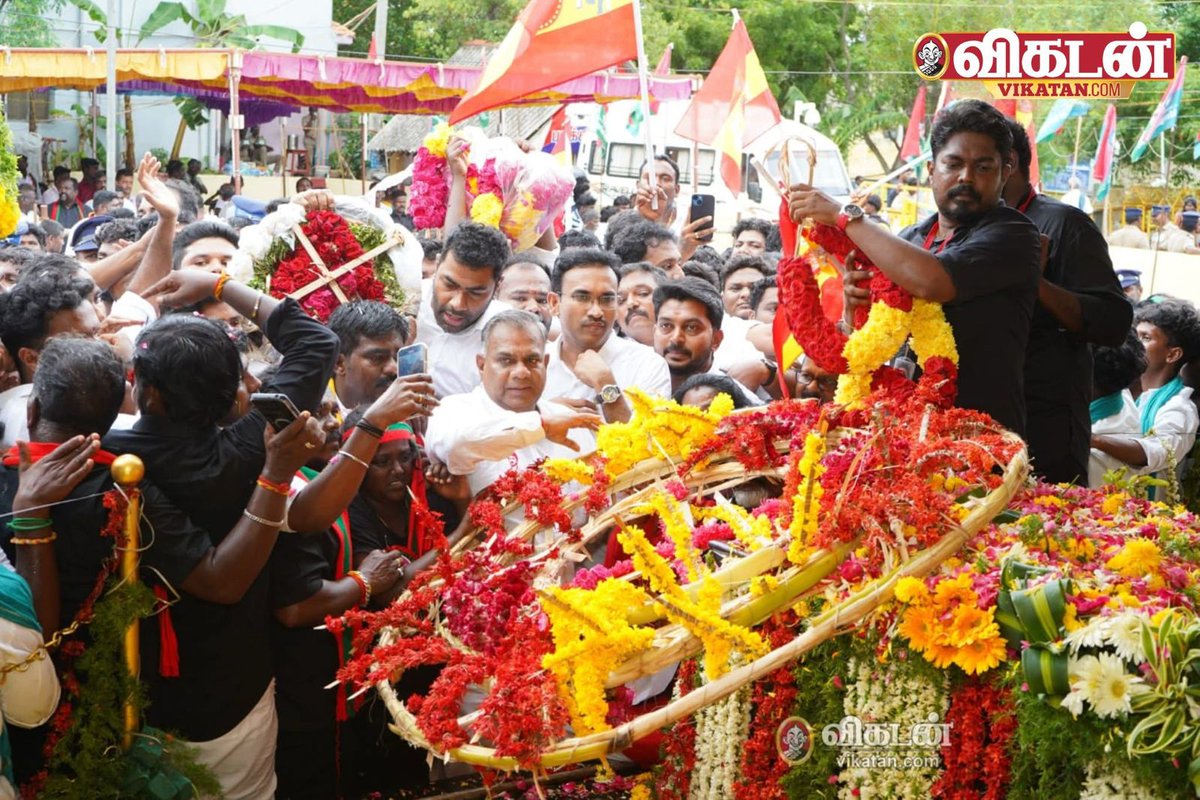 இன்றைய தினம், சமூக நீதி மற்றும் சமூக சமத்துவத்திற்காக போராடிய தியாகி இம்மானுவேல் சேகரன் அவர்களின் 68-வது நினைவு தினத்தை முன்னிட்டு தமிழக வெற்றிக் கழக பொதுச்செயலாளர் அண்ணான் திரு <a href="/BussyAnand/">N Anand</a> மற்றும் அன்பு சகோதரர் திரு <a href="/AadhavArjuna/">Aadhav Arjuna</a> ஆகியோருடன், இராமநாதபுரம் மாவட்டம் பரமக்குடியில்