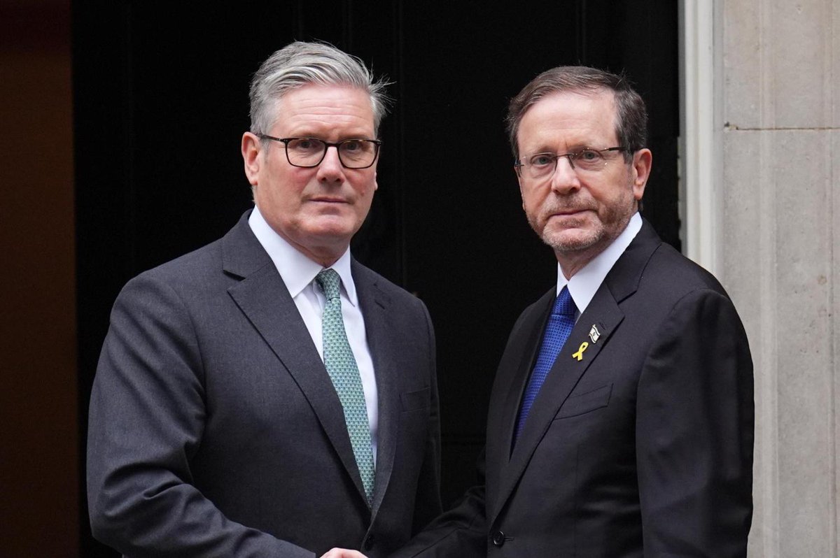 The Butcher of Gaza meets his supplier..

#LabourScum