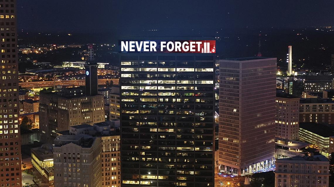Blogus_Maximus's tweet image. Credit Union, located in downtown Atlanta, is also paying tribute with just two words: &quot;Never Forget.&quot; Those words are illuminated on the sign at 100 Peachtree. They will be on display until 11:59 p.m. on Thursday. #neverforget #September11
