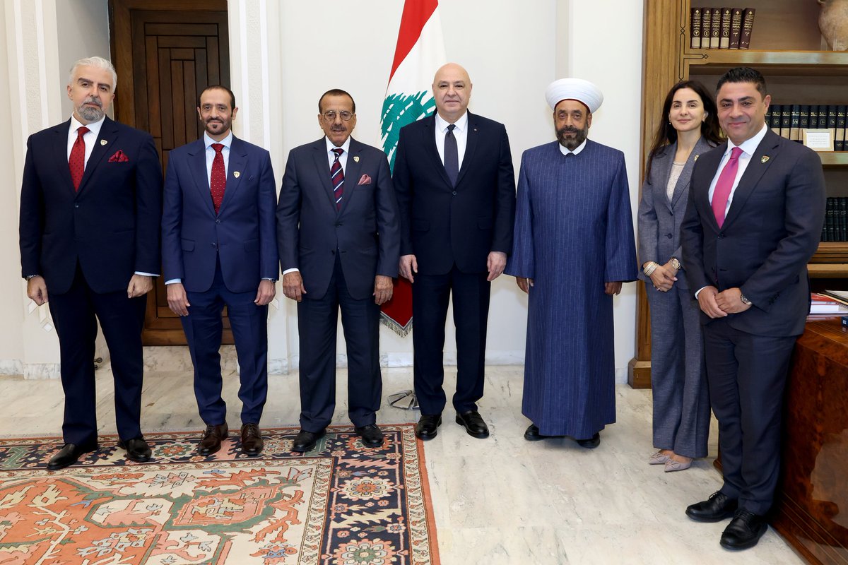 رجل الأعمال الإماراتي السيد خلف الحبتور في لبنان بعد ١٦ عاماً:
رجال الأعمال يستعدون للعودة إلى الاستثمار في لبنان بعد اجراءات الحكومة