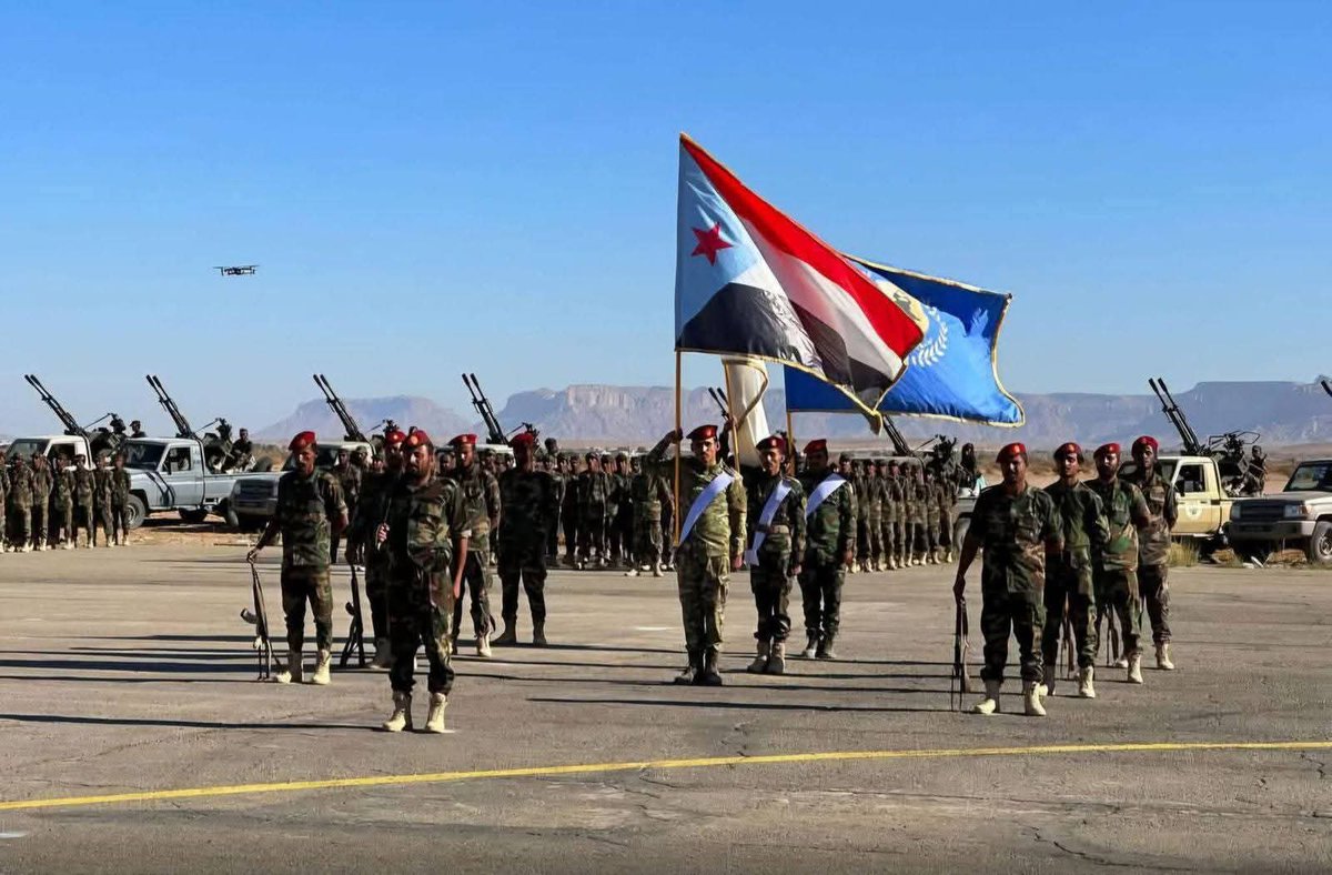 كنا ومازلنا دعاة سلام واستقرار واخترنا الطريق الآمن لشعبنا على  طول السنوات الماضية منذ اليوم الأول لتوقيع اتفاق الرياض بكل بنوده وتفاصيله التي لم تنفذ لكل مضامينها الأساسية ورغم كل ذلك ونحن نتحمل كل تبعاته وتجاوزاته صبراً وحلما وحكمة حتى ظنوا أولئك بأنه ضعف وهوان وقاموا بعبث