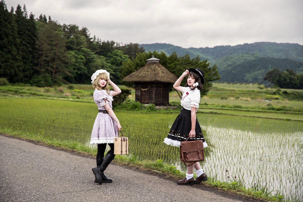 東方Project 　秘封倶楽部 
マエリベリー・ハーン🌙宇佐見蓮子  

秘封倶楽部活動記録　遠野編

メリー: やまきさん 
蓮子: あんじょう 
📷: ガス欠さん 
蓮子スカート: シスカさん ( <a href="/shishuka2/">シスカ@ 衣装オーダー次回納品10月下旬</a> )  

#東方Project  
※コスプレ※
※撮影許可済※