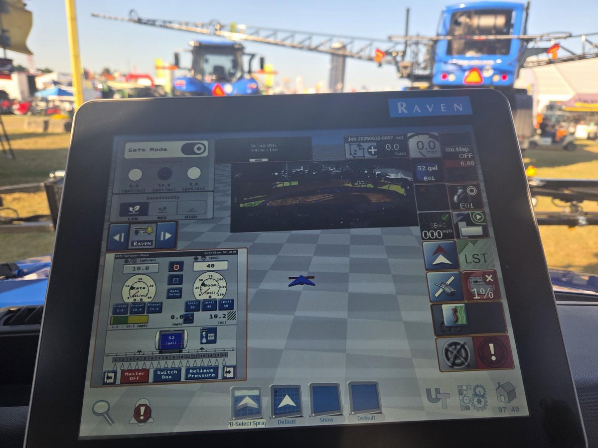 DPEPrecision's tweet image. 💧 Come see the demo SP410F Side-by-Side in action at #COFS25!
It’s running @NHAgriculture IntelliSense Sprayer Automation — live in the New Holland booth.
📖 Learn more: online.fliphtml5.com/yuba/dnjr/#p=1
#OntAg