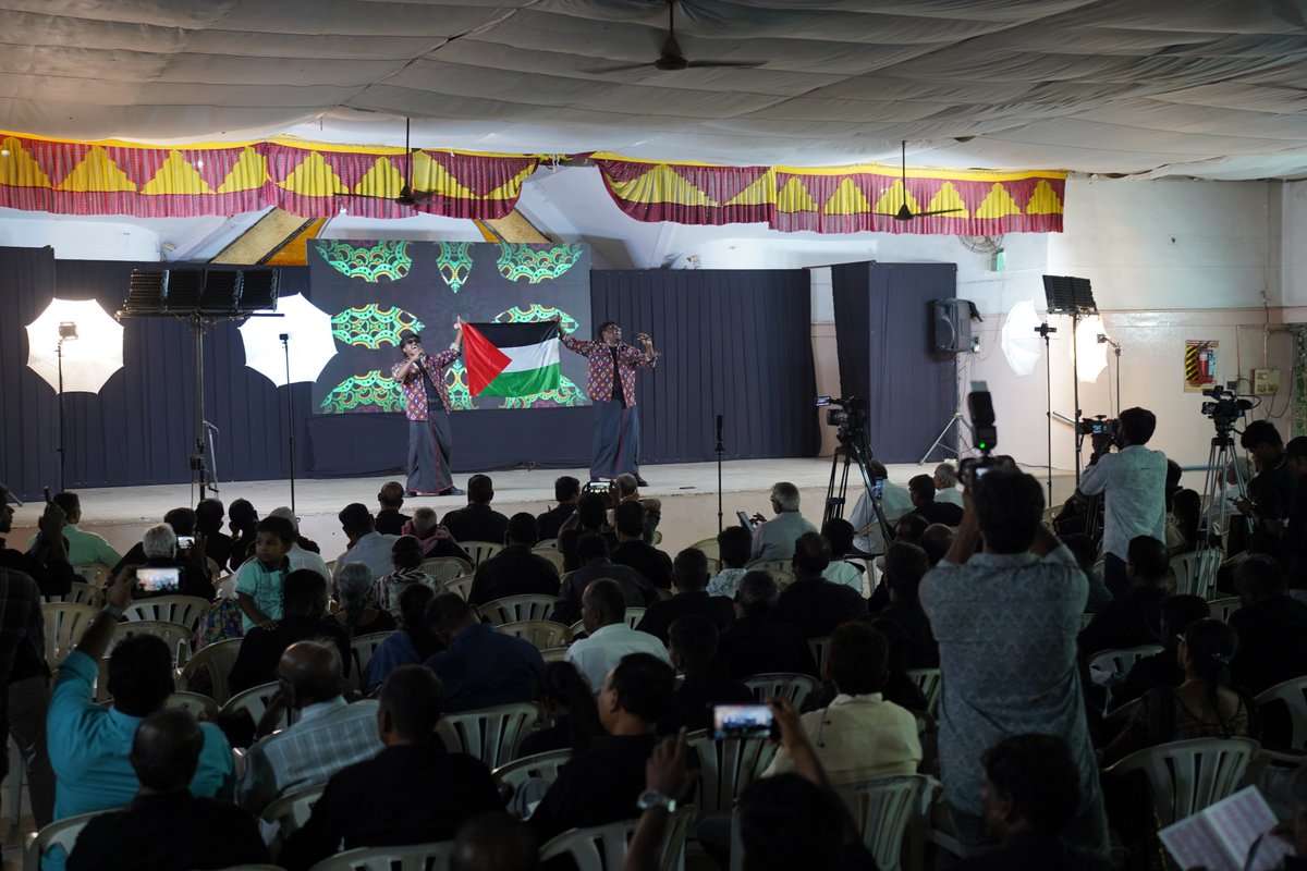 Comrade Gangsta tweet media