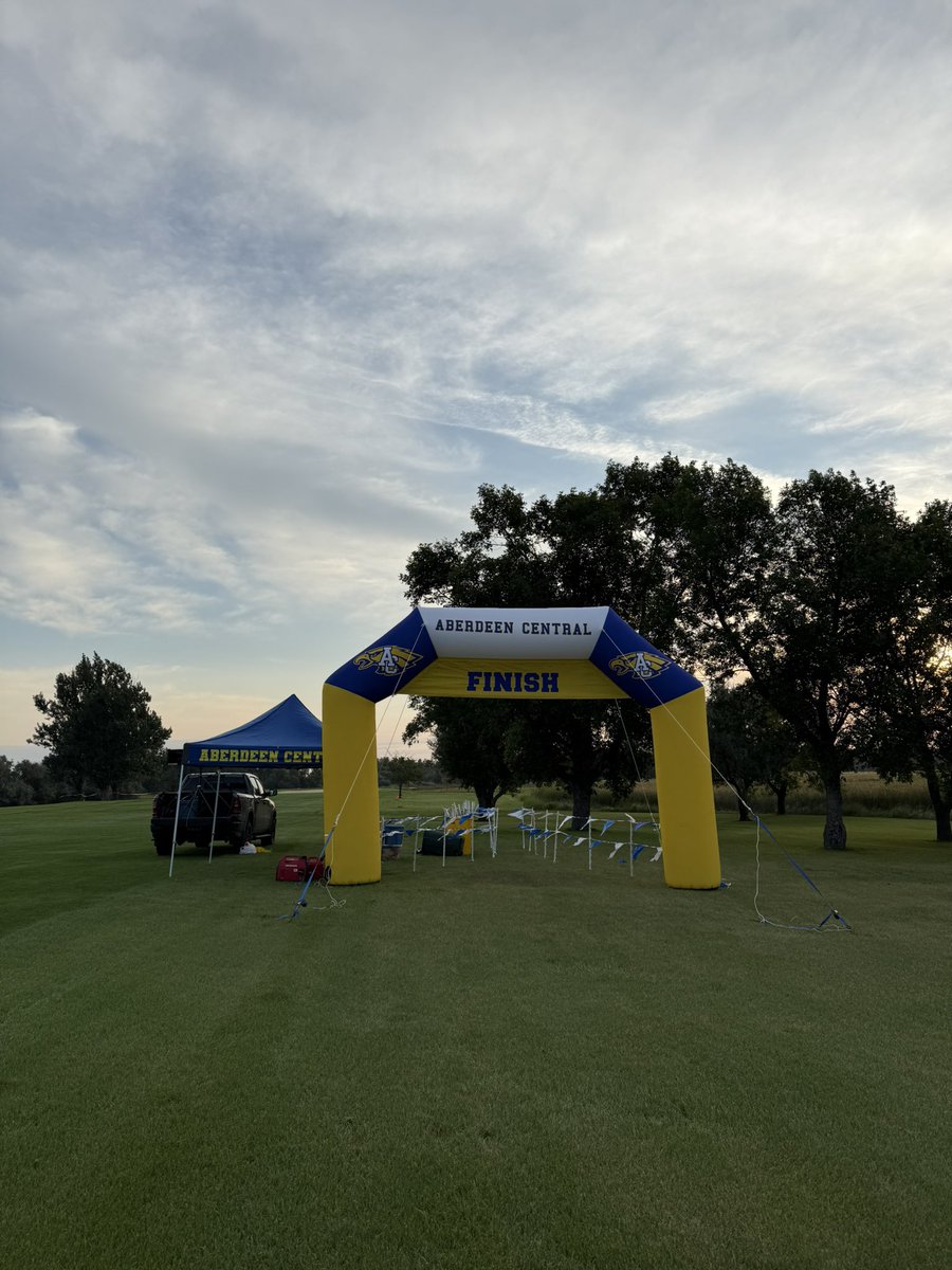 ACTnF's tweet image. Sahli / Salmi home meet at Lee Park today!!

JV kicks off at 10am followed by Varsity at 11, and Middle School at noon!

Let’s go Eagles!! 🦅🦅