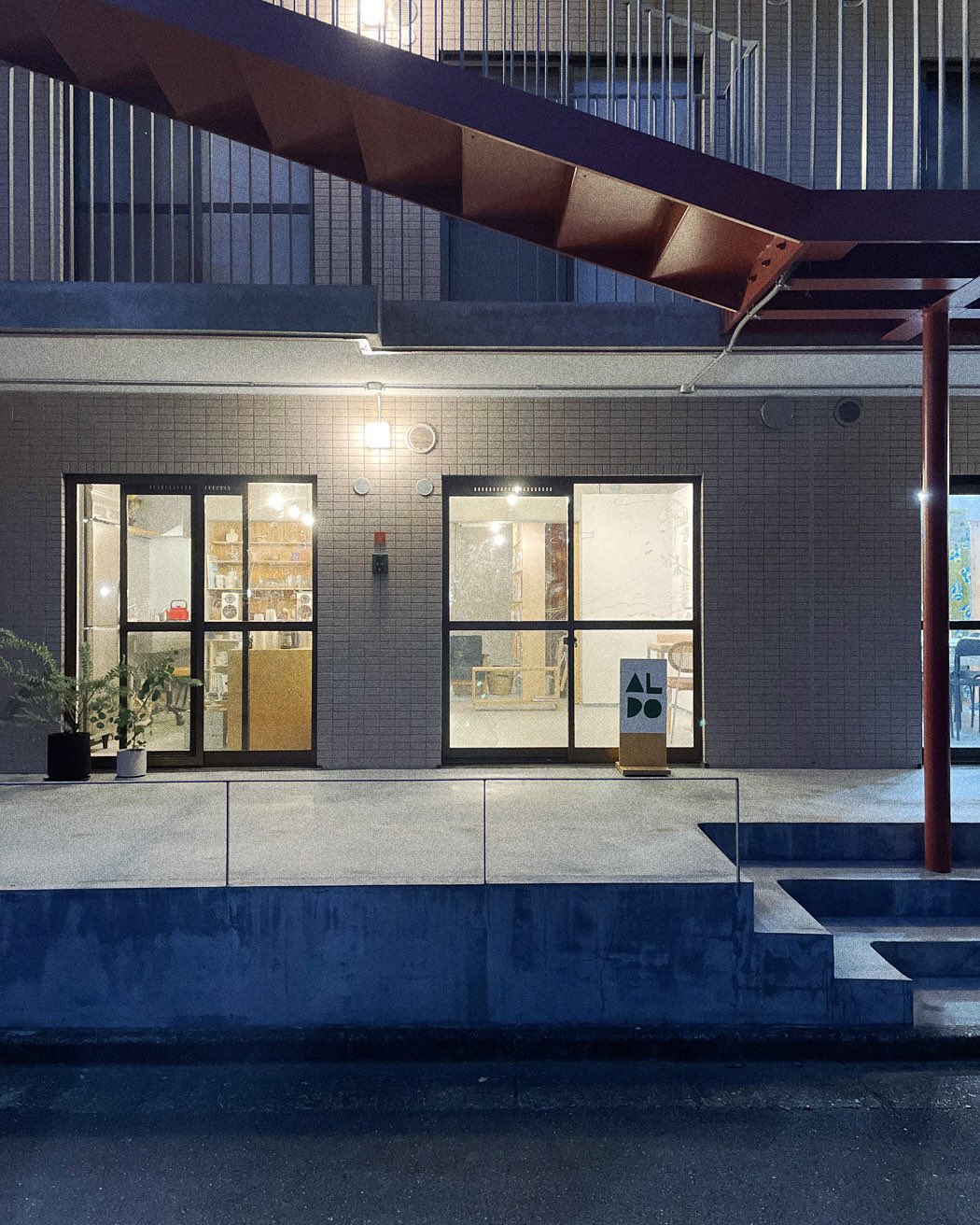 【真作】アルドー ALDO 油彩 3号 縦 街角風景 #22896 Yahoo!オークション - 【真作】【WISH】アルドー ALDO 油彩 3号