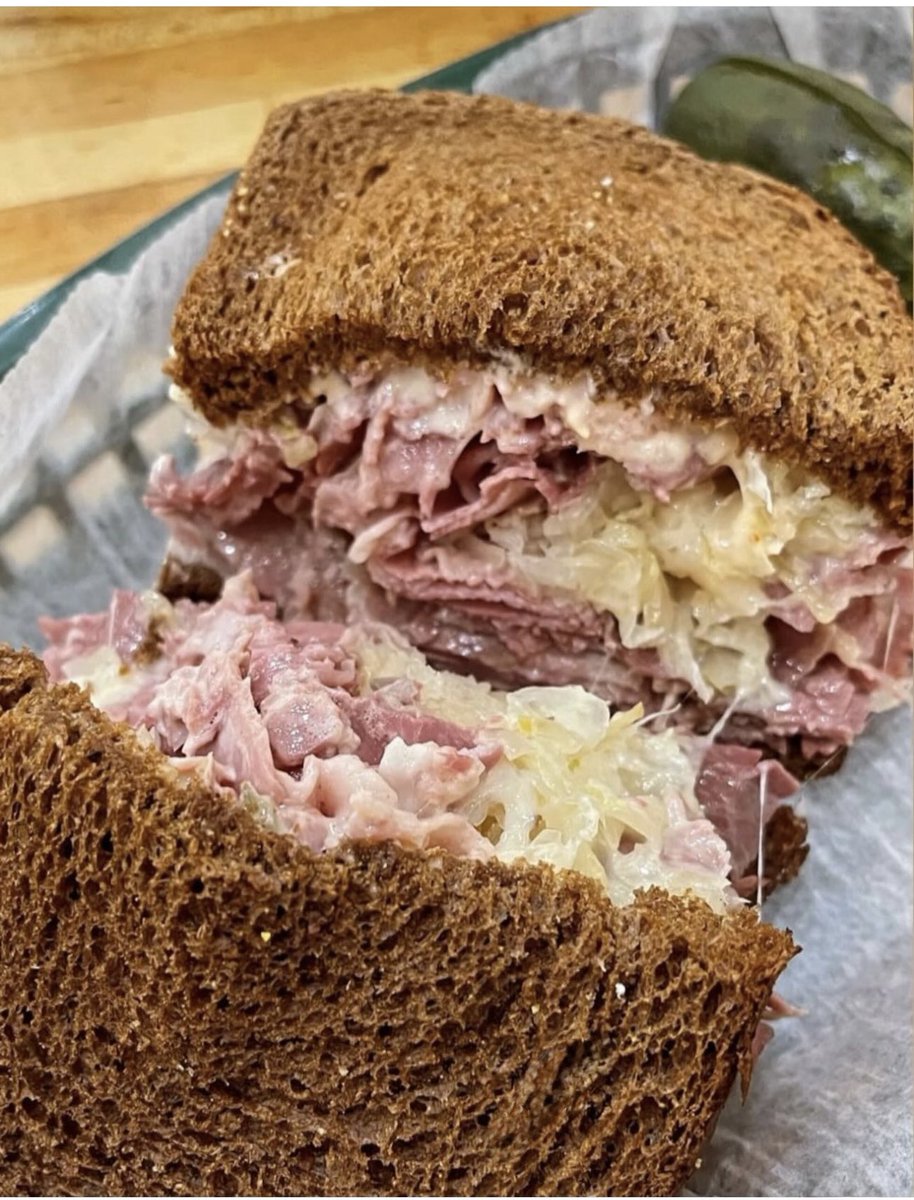 Michaels_Deli's tweet image. I don’t know squat about #algorithms how to manipulate #socialmedia but I know a great 🥪 when I 👀 it
Forget the AI &amp;amp; focus on your tastebuds
#FtheAlgorithm #whatdoyoureyestellyou #getsome #whatareyouwaitingfor #cornedbeef #awardwinning #foodporn #deli #delicious #familybusiness