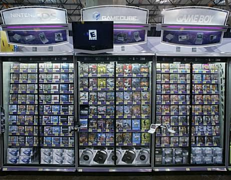 VideoGameHstry's tweet image. Walking through the video game section at Walmart in the 2000s