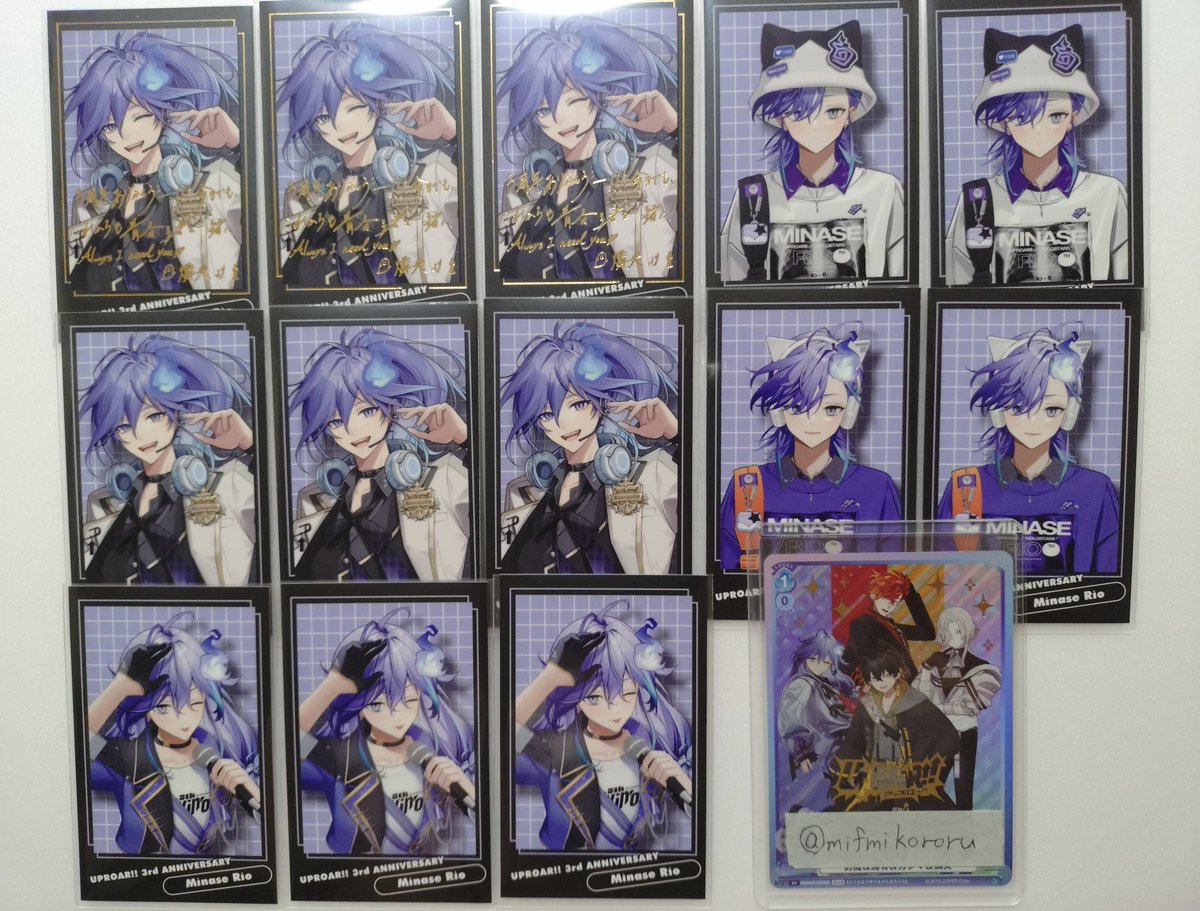 mifmikororu's tweet photo. 【交換】ホロスターズ UPROAR!! アップロー 3周年 チェキ風カード 缶バッジ

譲》
🦝🕯️画像参照
求》
缶バッジ➢同種🃏
チェキ➢画像4枚目
箔押し1:1可

9/23現地手渡しの募集です https://t.co/PTLrITzjsU
