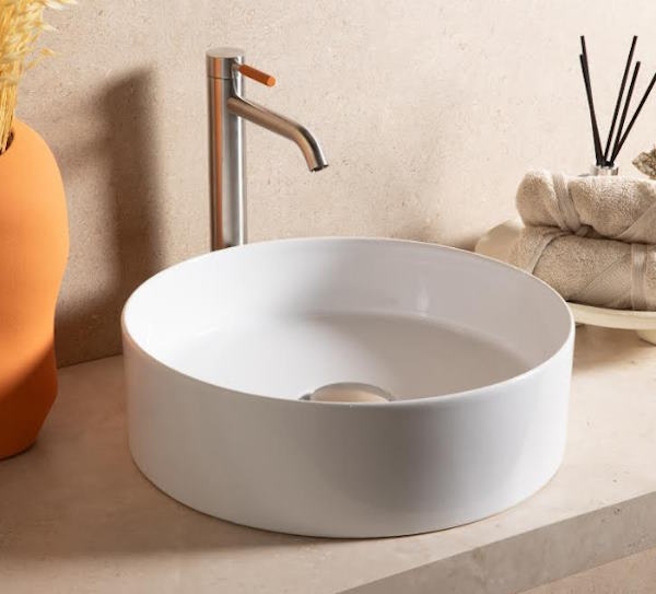 Seamlessly blending Nordic minimalism with exceptional craftmanship, Studio 316 is an exciting new range from Bagnodesign.  See more...  fkbd.eu/consumer-focus…
#bathroomdesign #bathrooms #KBB