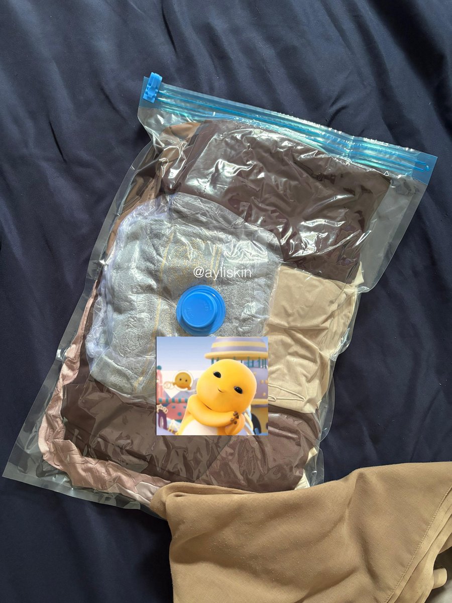 USEFULL THINGS I DON’T REGRET BUYING

barang kecil sepele tp dibutuhin pas traveling😭