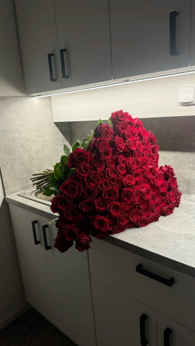 Red roses
